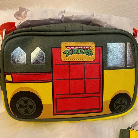 Nickelodeon Bag and Wallet, Teenage Mutant Ninja Turtles Party Van Buckle-Down - Picture 5 of 11